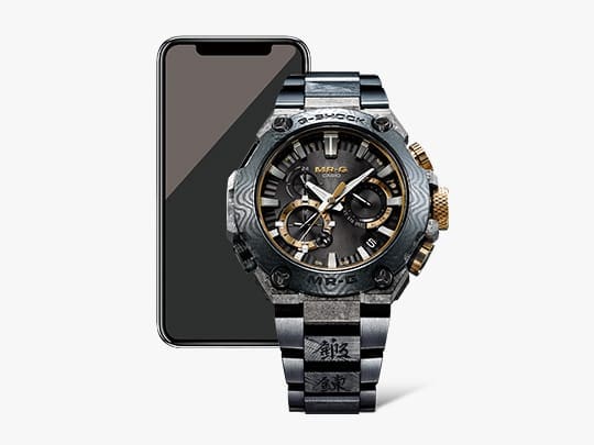 MRGB2000GA-1A watch in front of mobile device